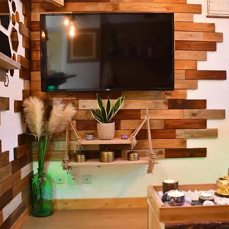 La Cahute H24,cosy,port,plage,wifi,netflix Apartment *