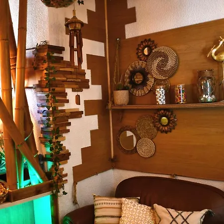 La Cahute H24,cosy,port,plage,wifi,netflix Apartment La Seyne-sur-Mer